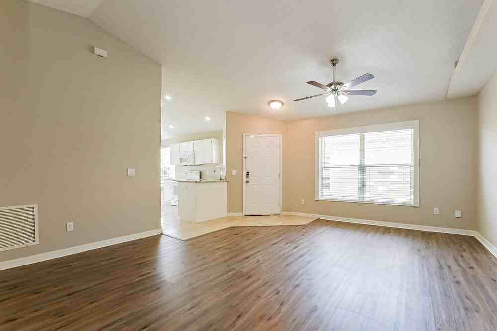 160 Burnsed Pl - Photo 3 of 16