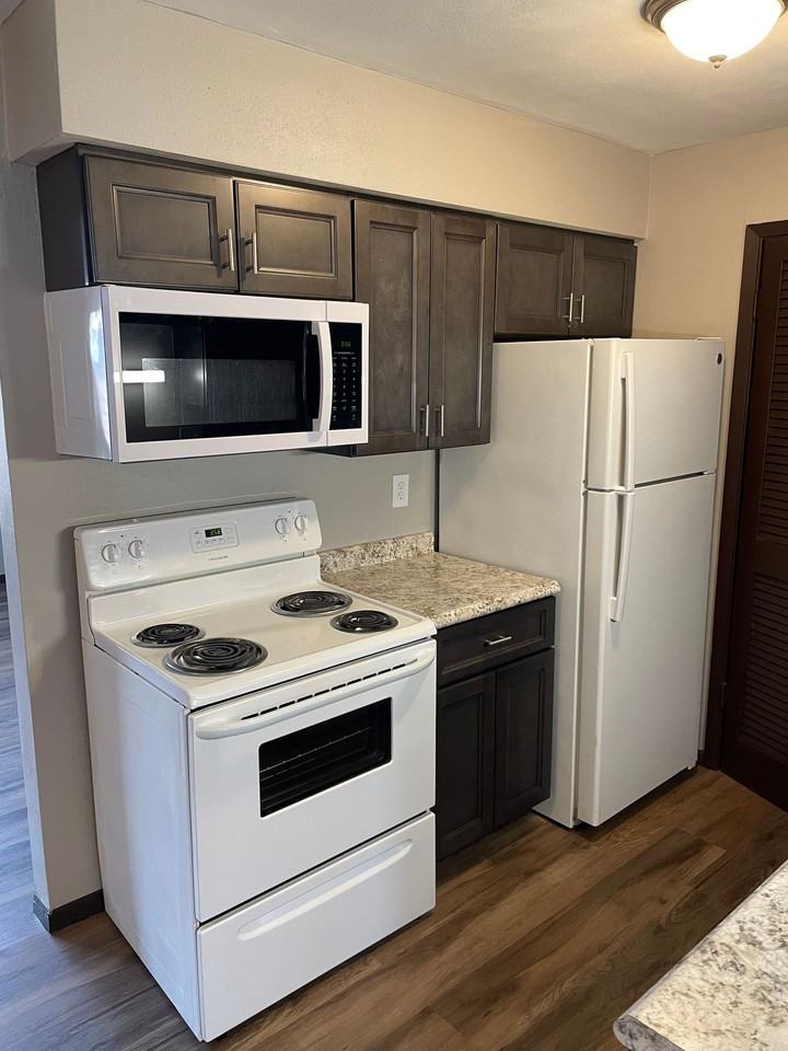 Brookside Apartments - Photo 4 of 46