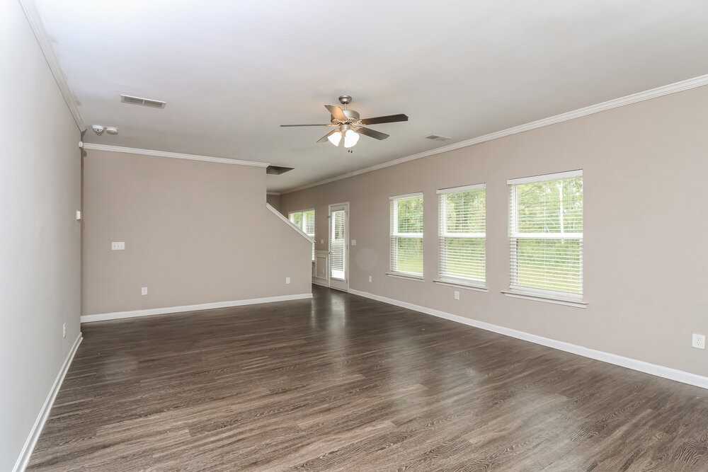 634 Fieldcrest Dr - Photo 5 of 17