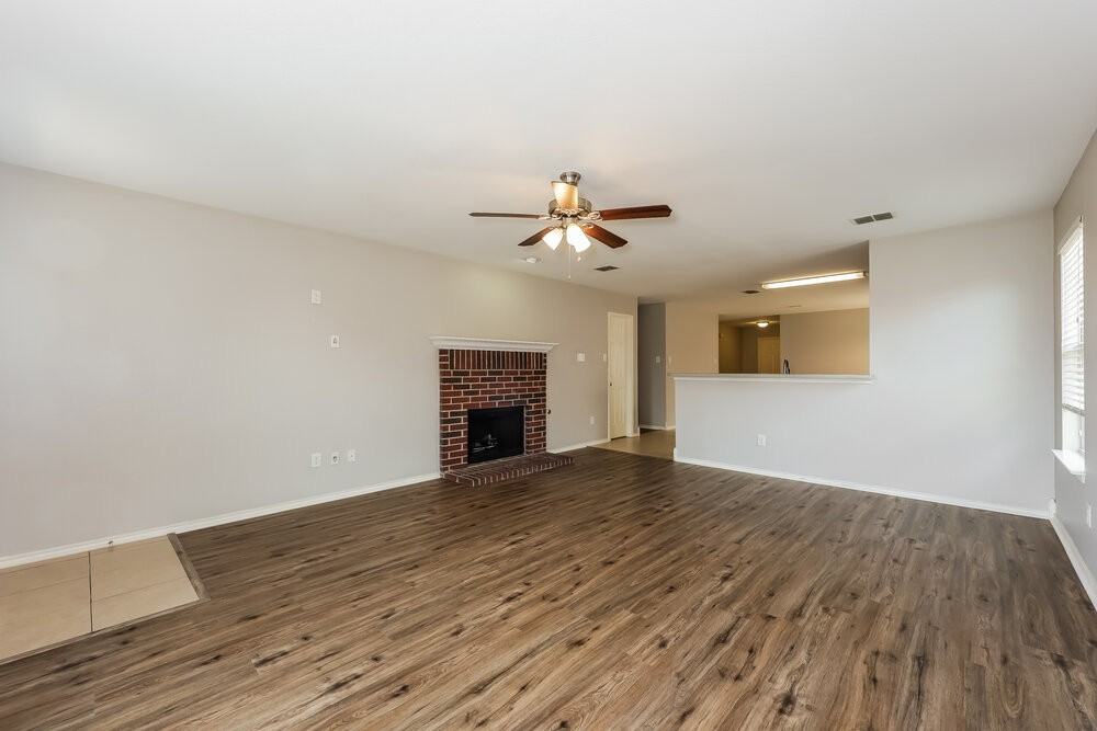 2029 Wildwood Dr - Photo 4 of 16
