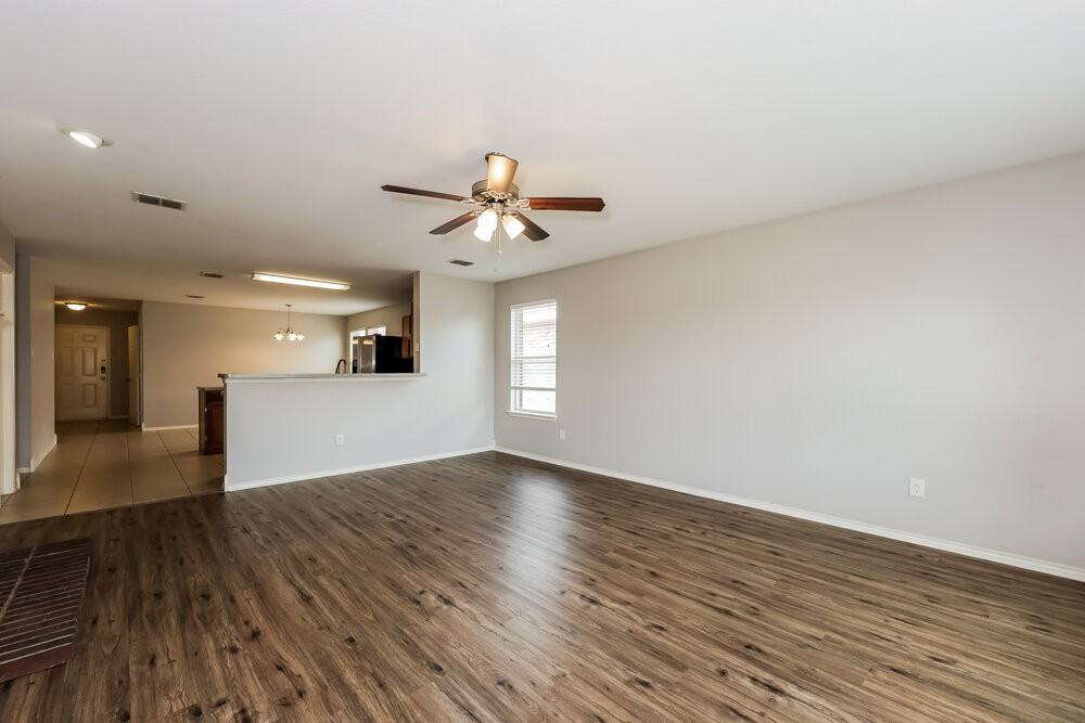 2029 Wildwood Dr - Photo 5 of 16