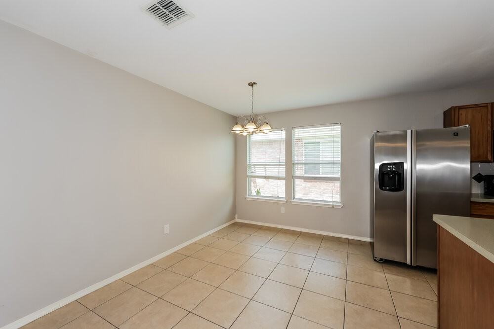 2029 Wildwood Dr - Photo 6 of 16