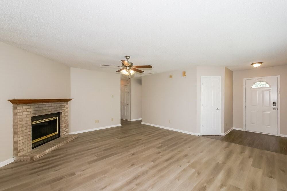 2282 Shadowbrook Dr - Photo 6 of 16