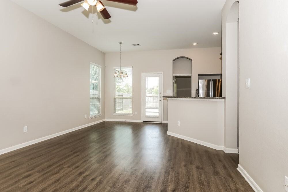 131 Brocks Ln - Photo 3 of 16