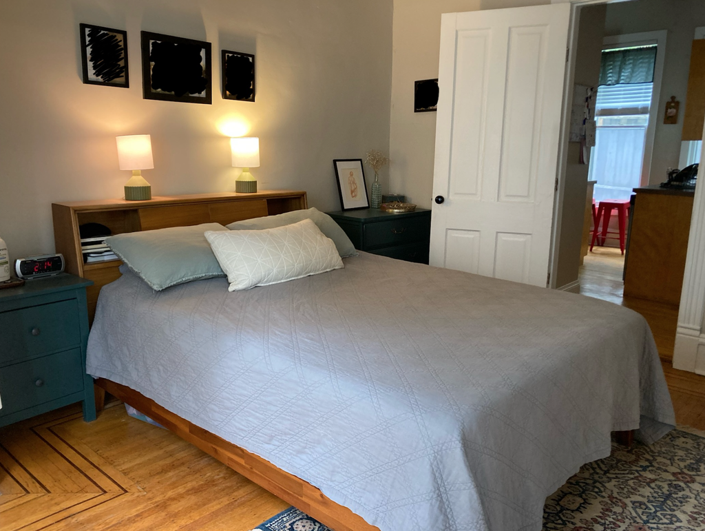 2412 Aldrich Ave S #1 - Photo 3 of 12