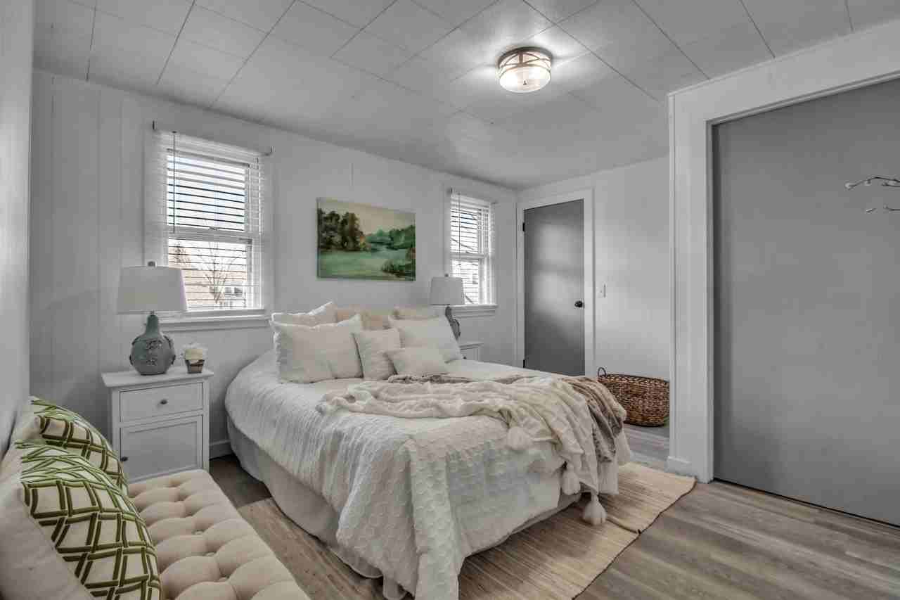 5836 East Ln - Photo 2 of 10