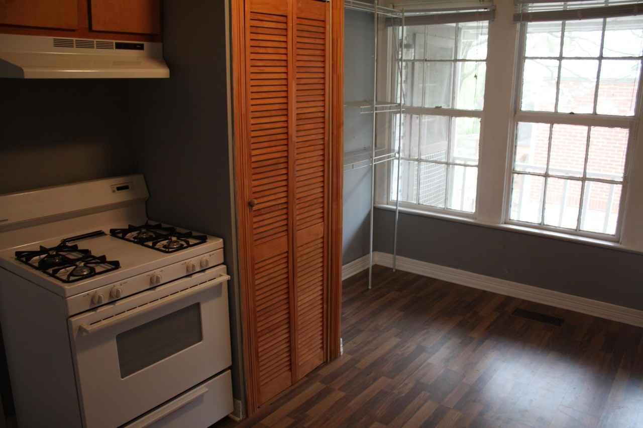 547 Atlanta Ave Se #3 - Photo 3 of 6