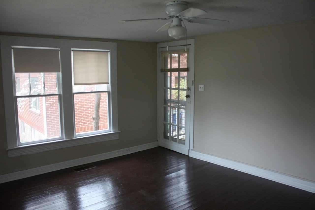 547 Atlanta Ave Se #3 - Photo 2 of 6