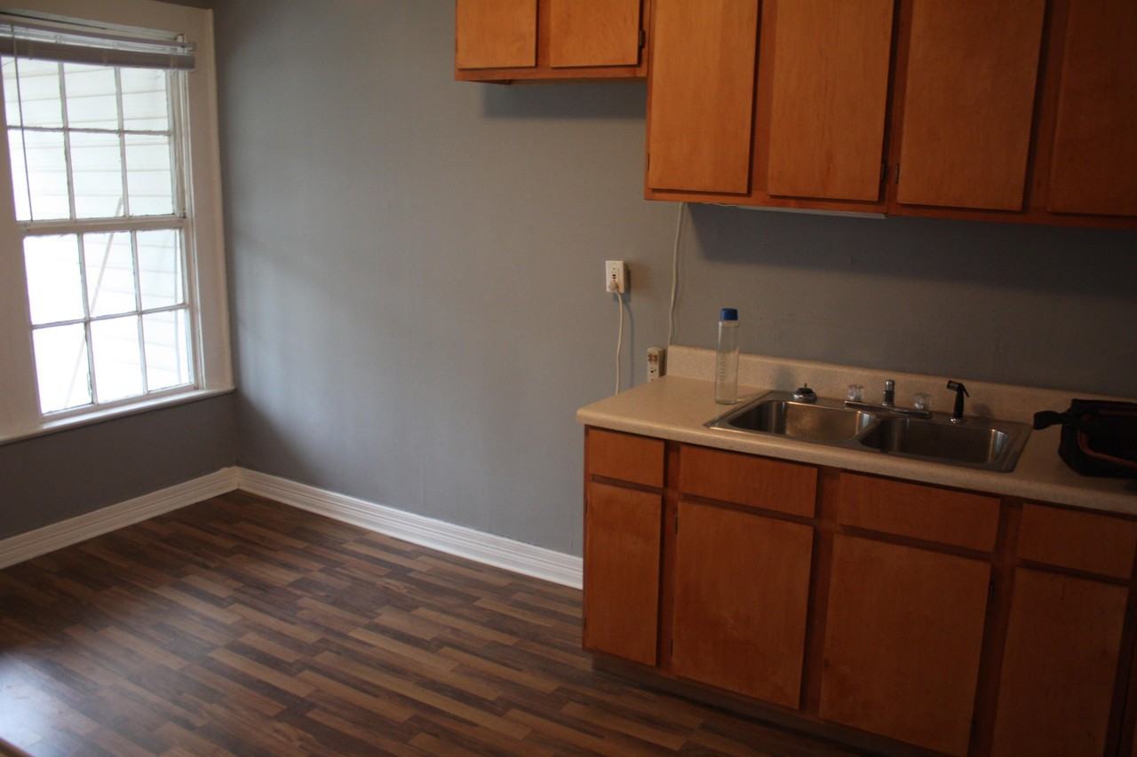 547 Atlanta Ave Se #3 - Photo 4 of 6