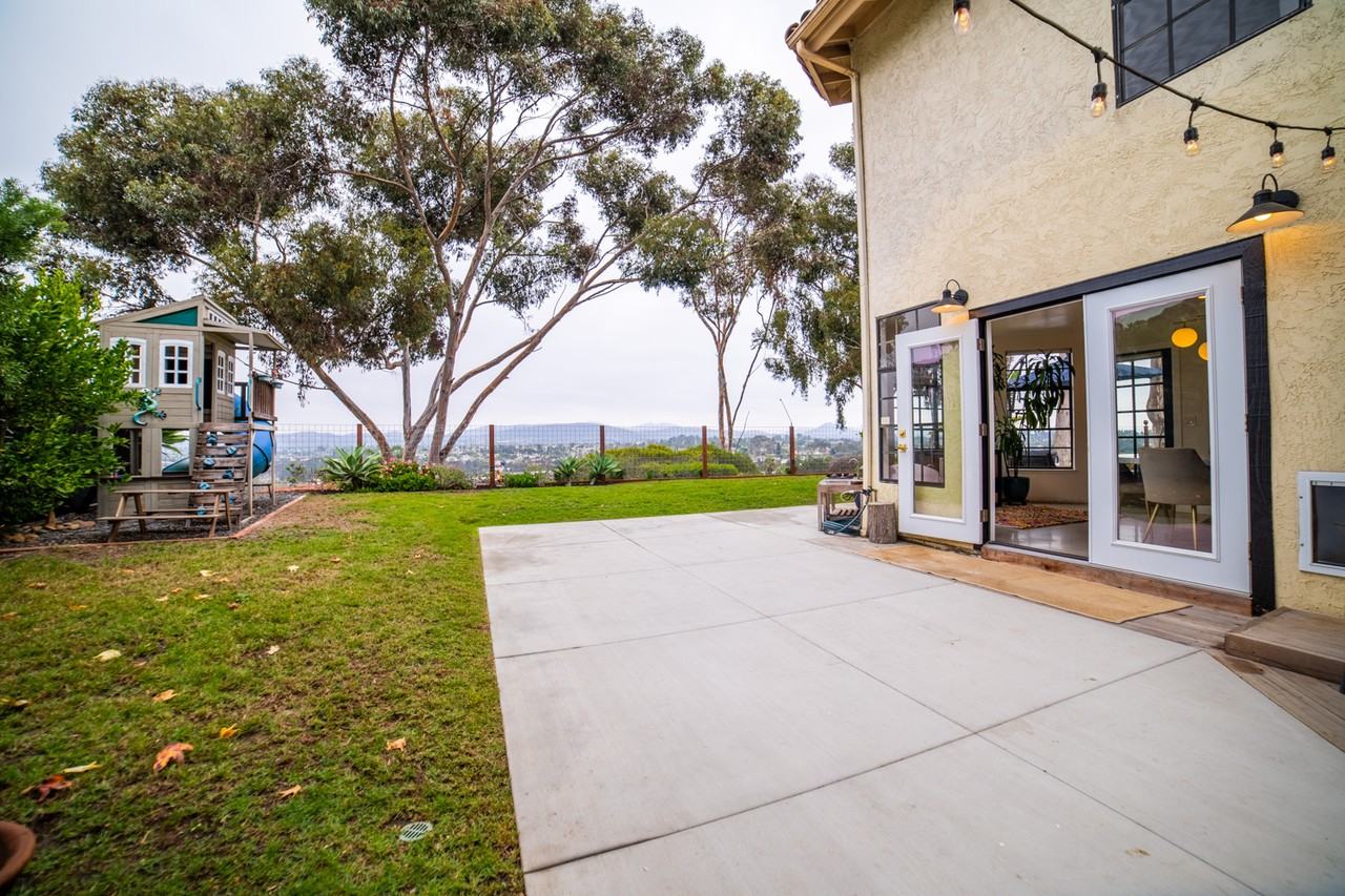 359 Via Andalusia - Photo 3 of 20