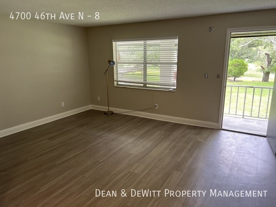 4700 46th Ave N #8 - Photo 7 of 12