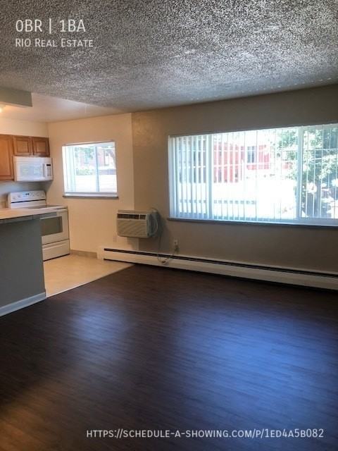 1139 York St #302 - Photo 5 of 7