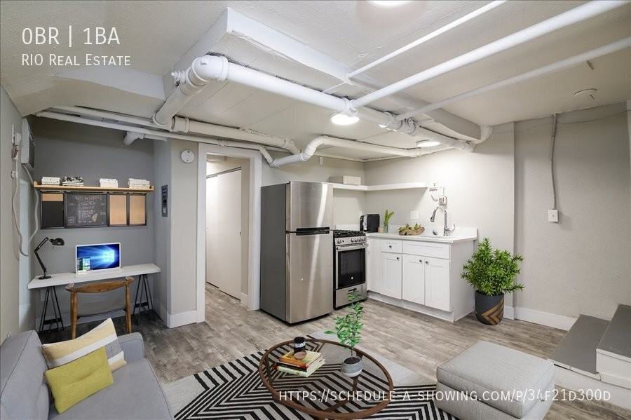 1075 Clarkson Street #15