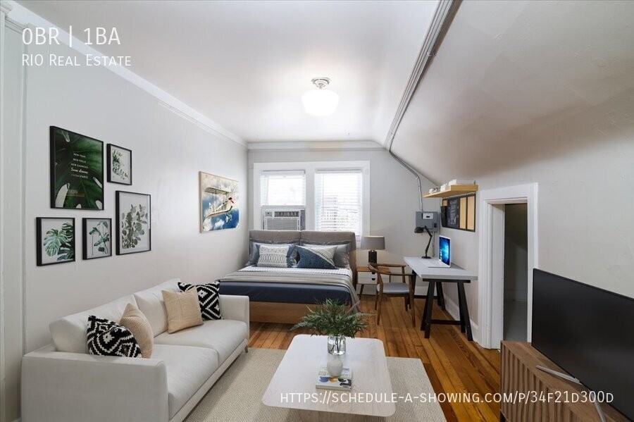 1075 N Clarkson St #15 - Photo 7 of 33