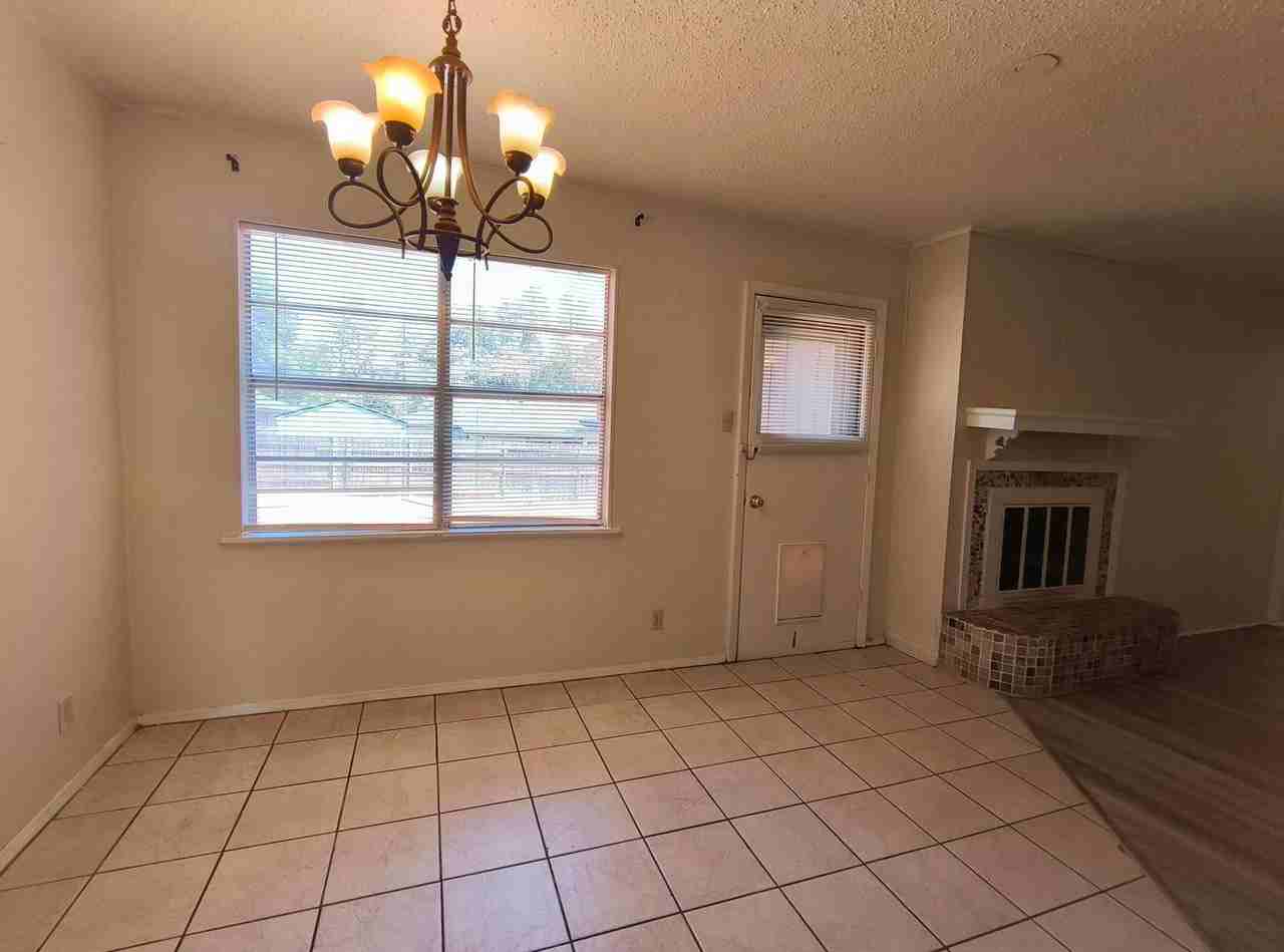 280 Glenna Dr - Photo 3 of 14