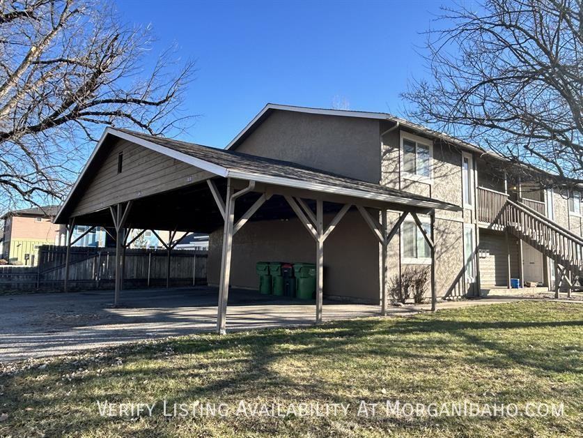 830 Nw 7th St - Photo 2 of 9