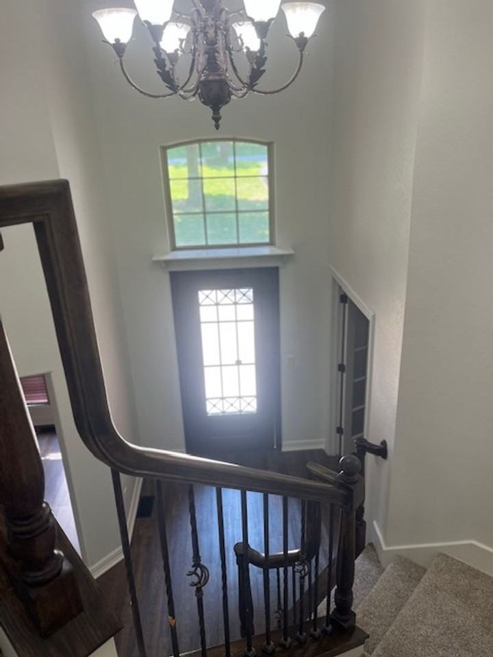 13888 Eastgate Dr - Photo 2 of 14