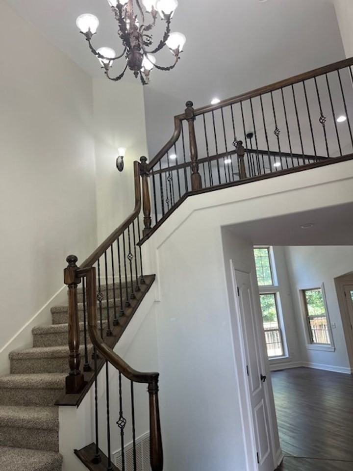 13888 Eastgate Dr - Photo 4 of 14