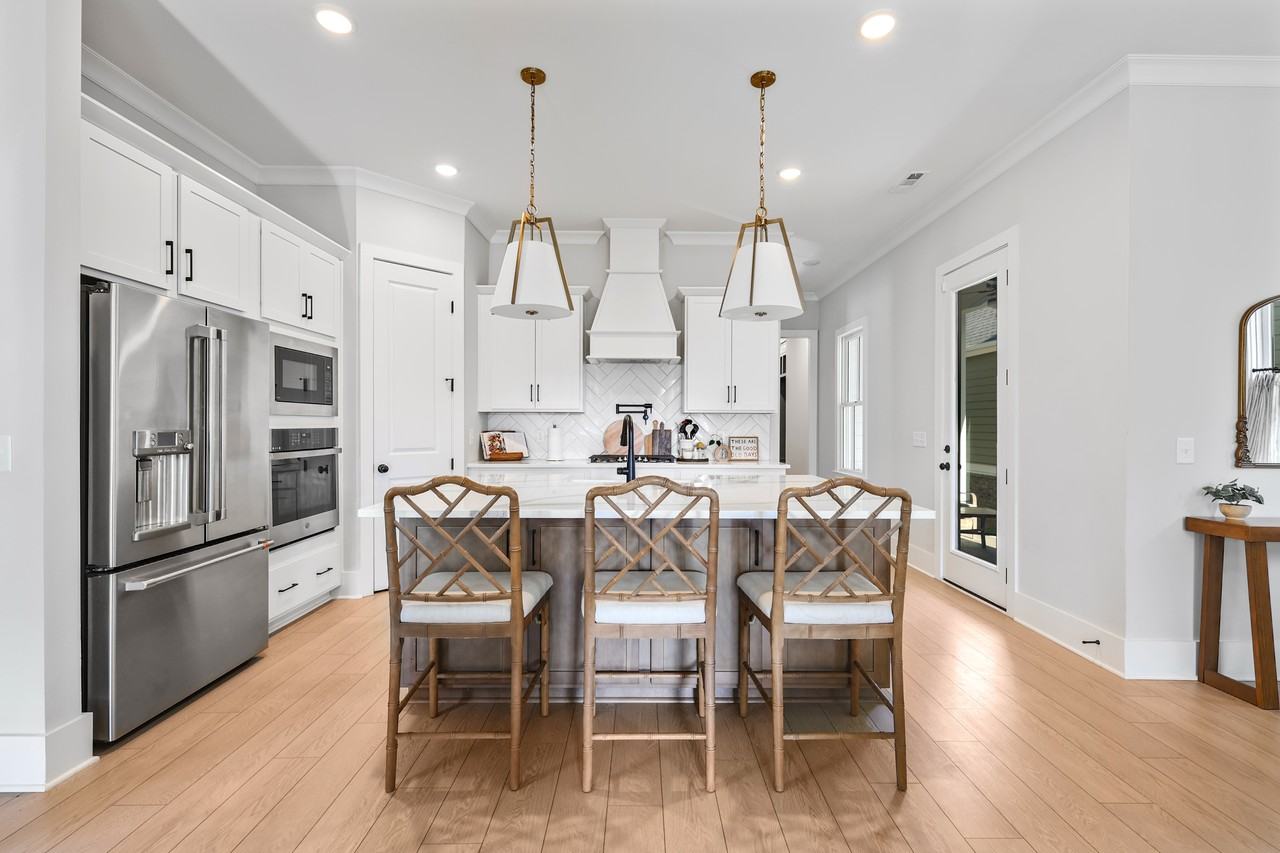 2634 Buckner Ln #NA - Photo 3 of 44