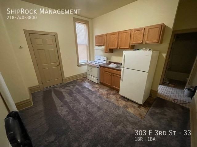 303 E 3rd St #33 - Photo 2 of 5