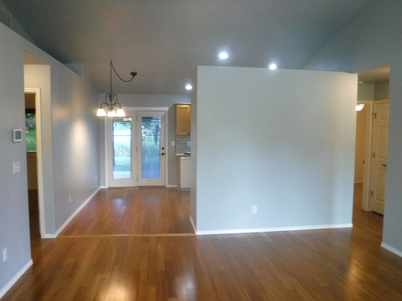 784 Johnson Dr - Photo 3 of 22