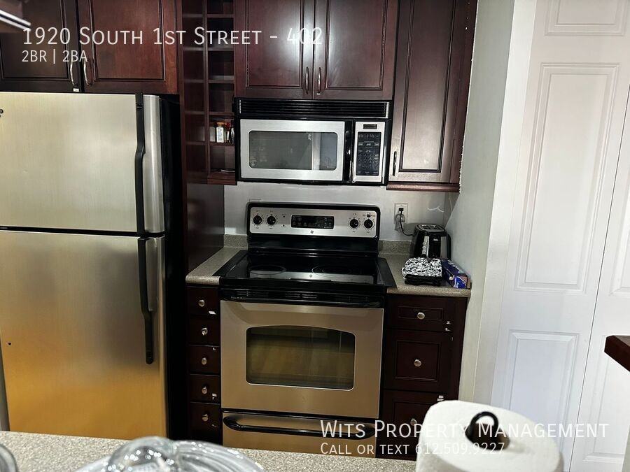 1920 S 1st St #402 - Photo 2 of 10