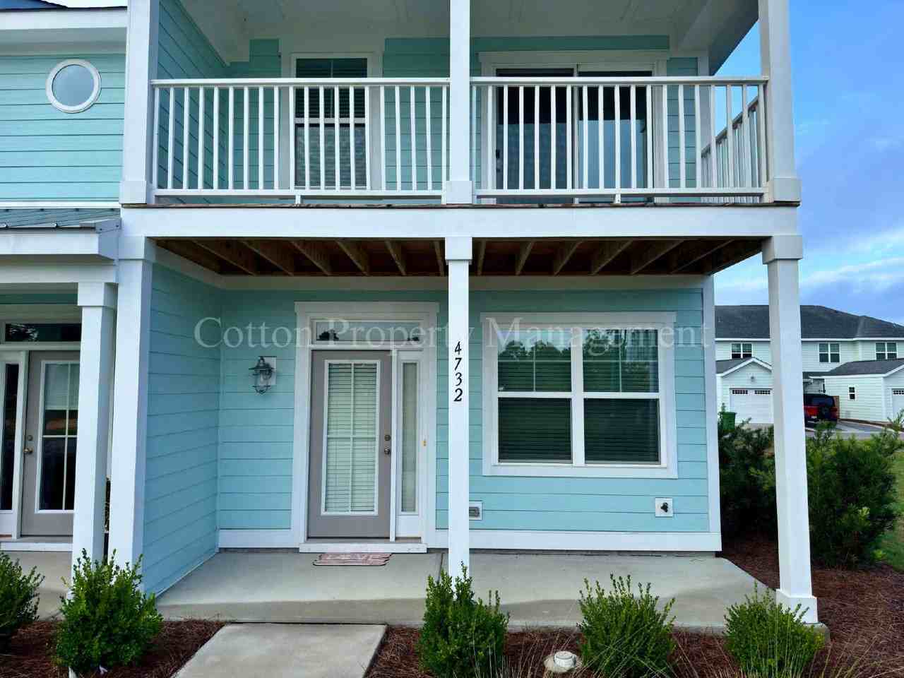 4732 Siddons Dr - Photo 3 of 50