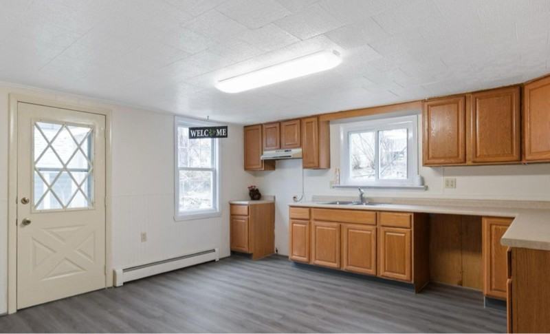 412 Grove St - Photo 2 of 20