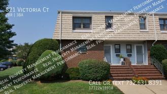 821 Victoria Ct - Photo 1 of 1
