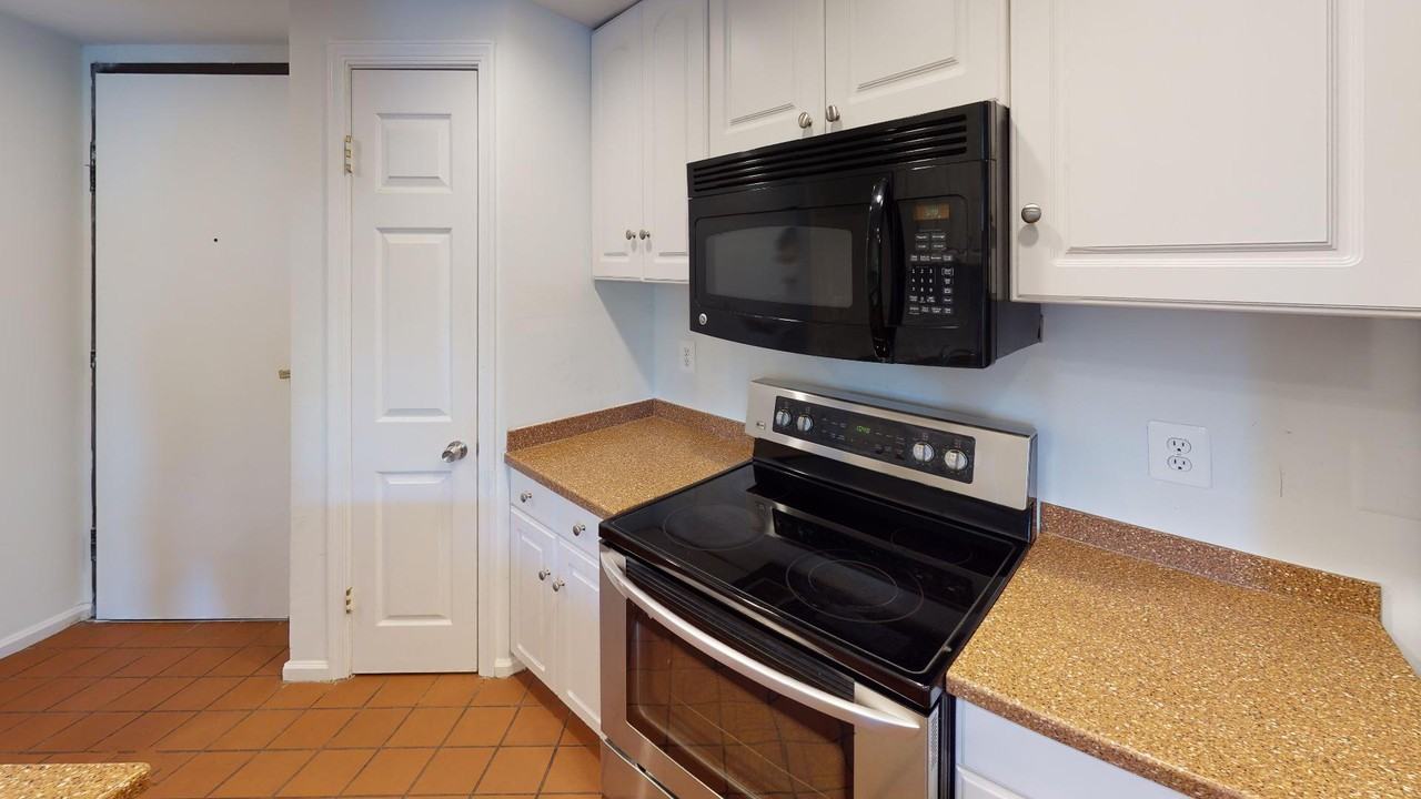 2725 Connecticut Avenue Northwest #608 - Photo 4 of 9