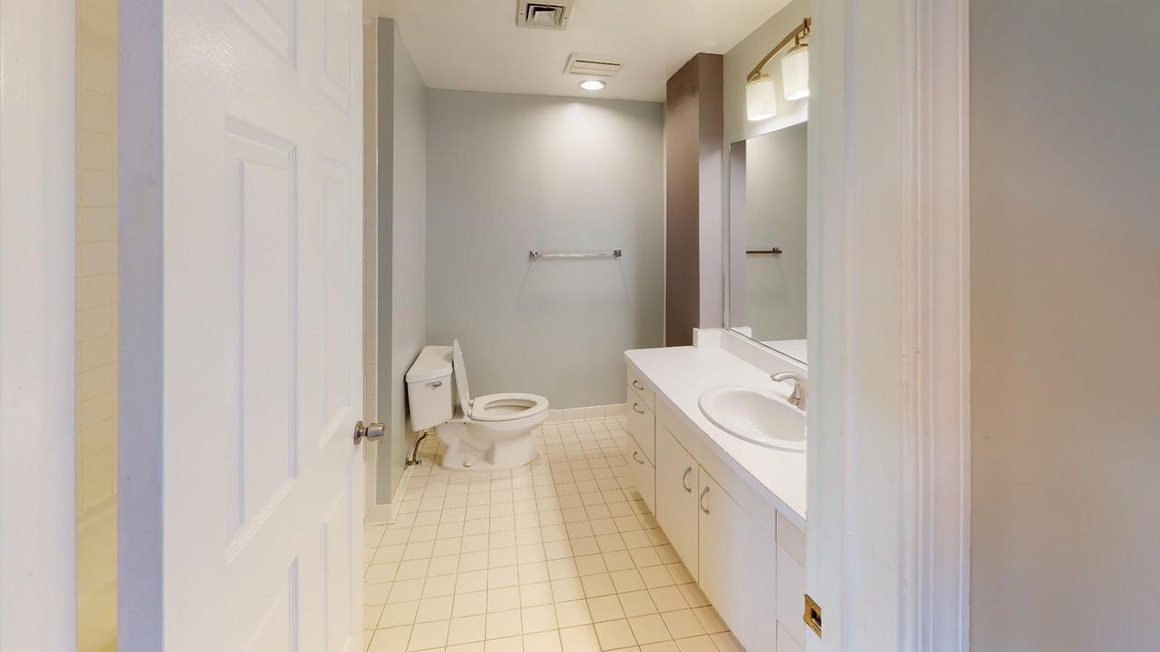 2725 Connecticut Avenue Northwest #608 - Photo 6 of 9