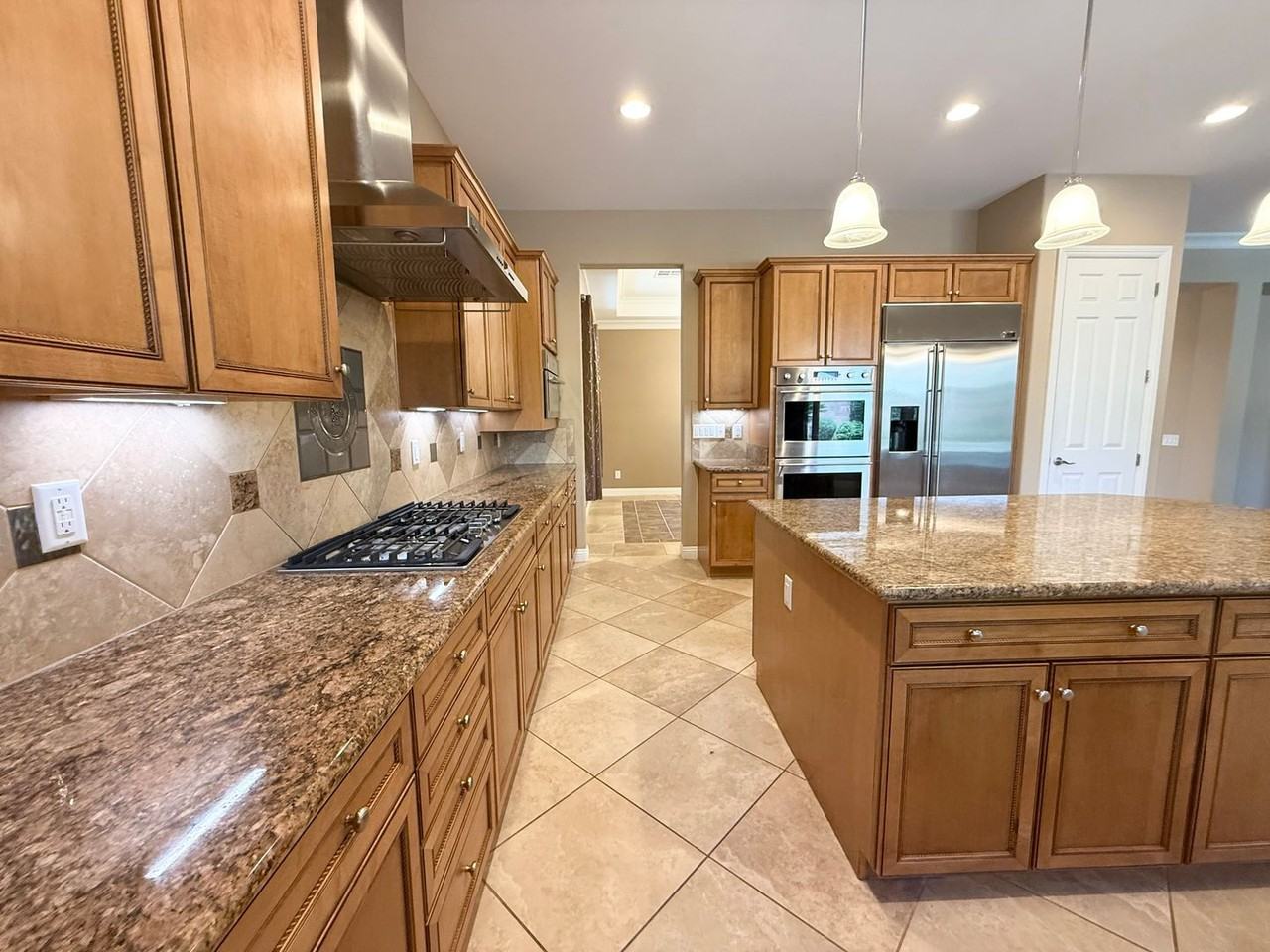 11556 Bohemian Forest Ave - Photo 6 of 41
