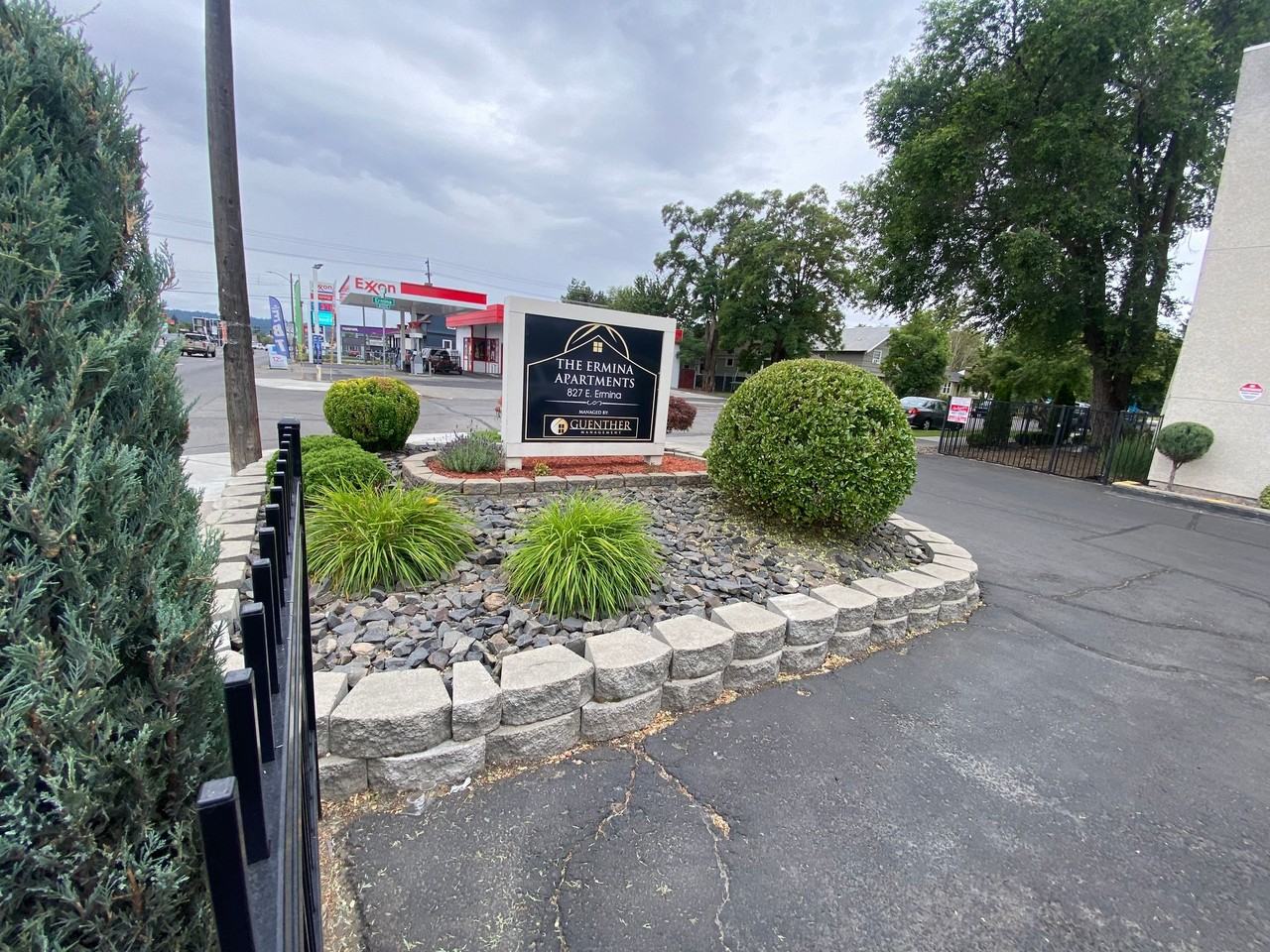 827 E. Ermina Ave - Photo 2 of 6