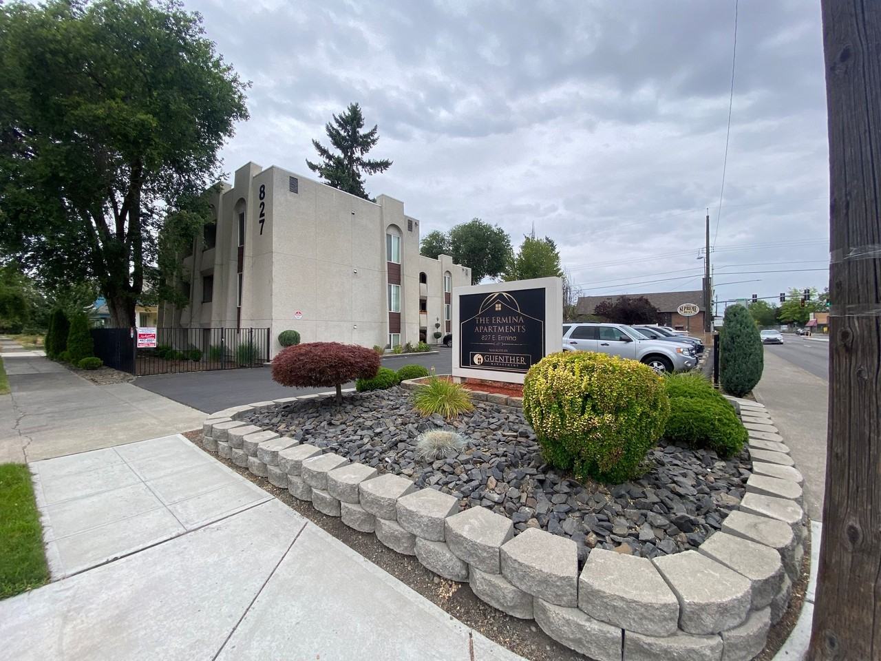 827 E. Ermina Ave - Photo 3 of 6