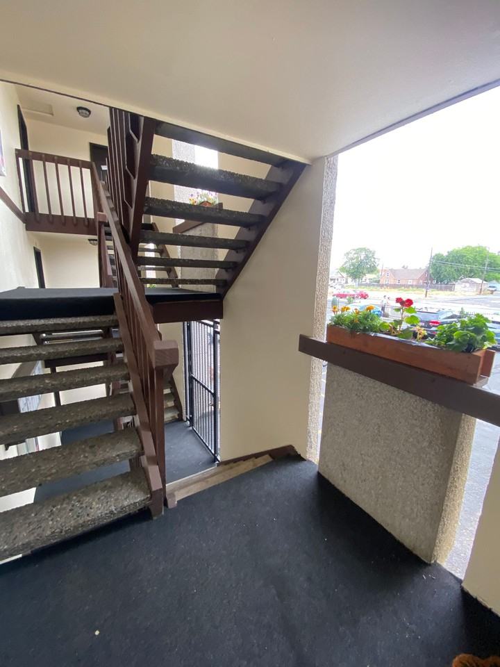 827 E. Ermina Ave - Photo 6 of 6