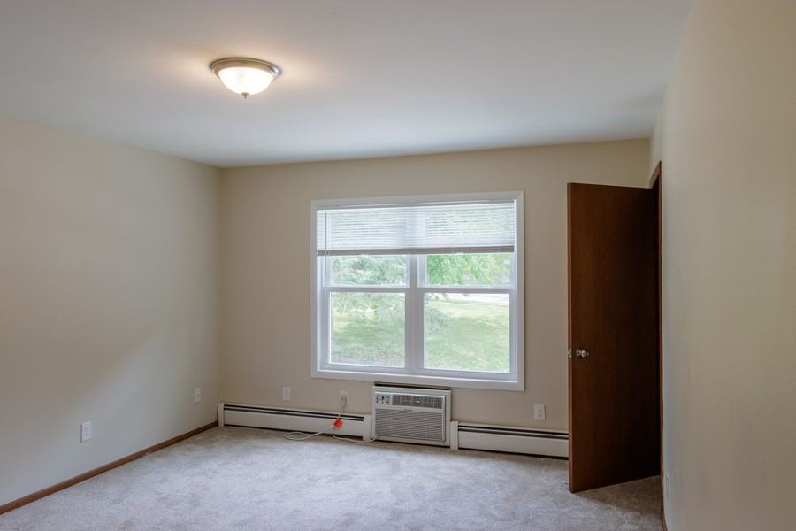 1941 Fairview Dr #4 - Photo 2 of 12