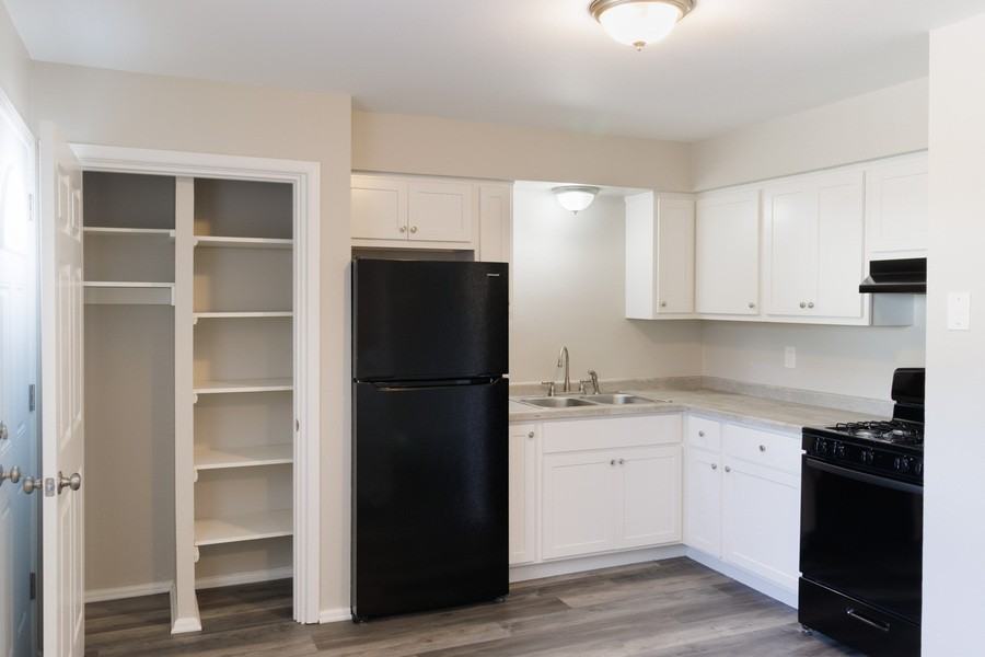 3026 W Iona Ter #1 - Photo 2 of 17