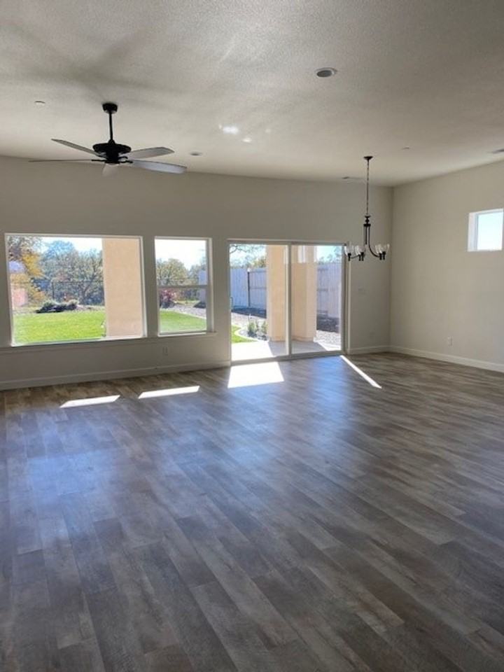 4665 Pleasant Hills Dr - Photo 5 of 14