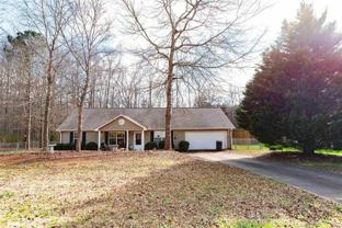 101 Senoia Springs Dr - Photo 1 of 1