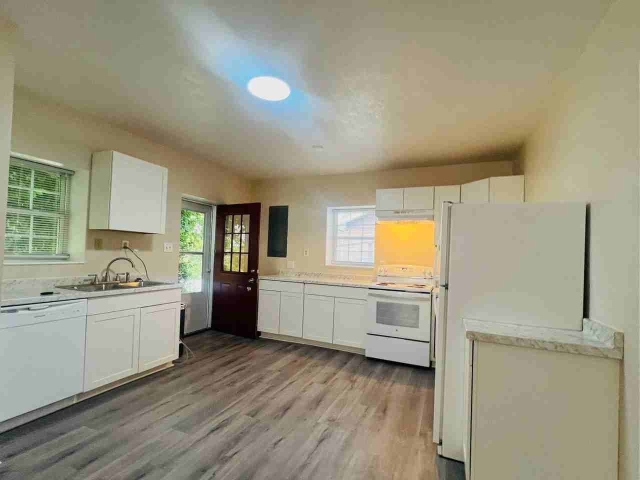 1112-1116 Burns Ave - Photo 4 of 18