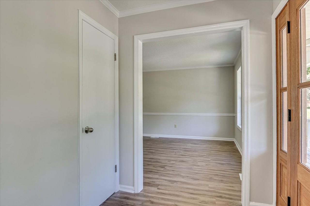 508 Fairfield Ct - Photo 4 of 34