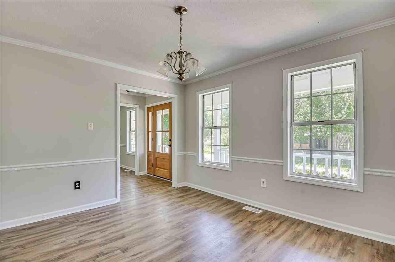 508 Fairfield Ct - Photo 5 of 34