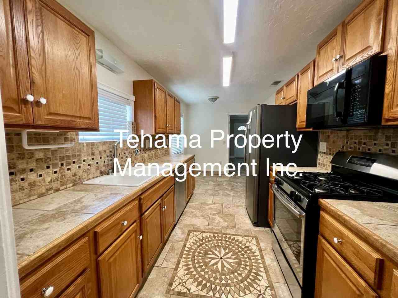 220 Mulberry Ave - Photo 3 of 13