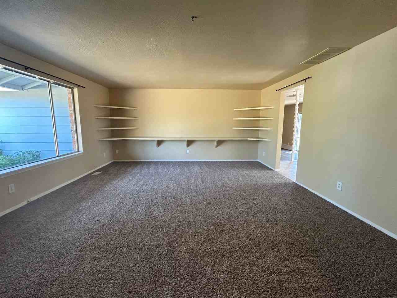 7763 W Remuda Dr - Photo 4 of 27