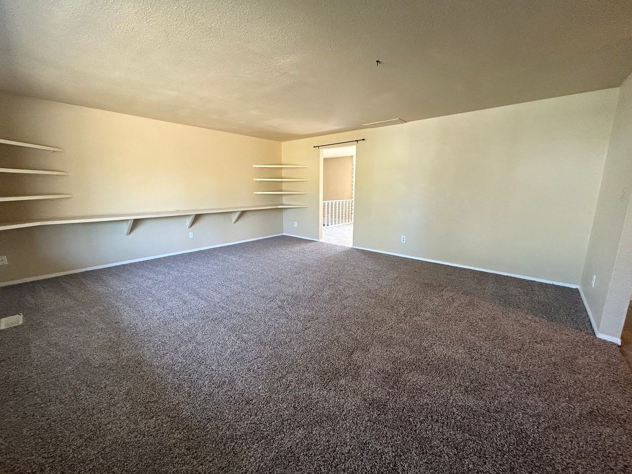 7763 W Remuda Dr - Photo 5 of 27