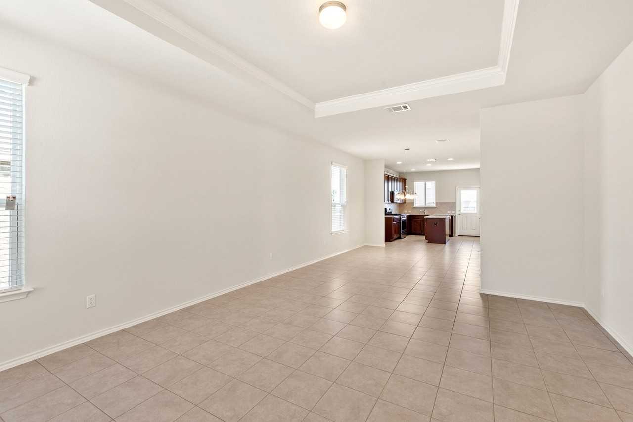 500 Martha Dr - Photo 5 of 21