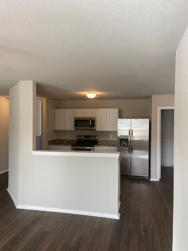 2616 Grand Ln - Photo 7 of 24