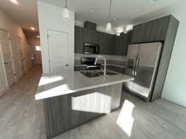 featured image of 1546 E 3rd St