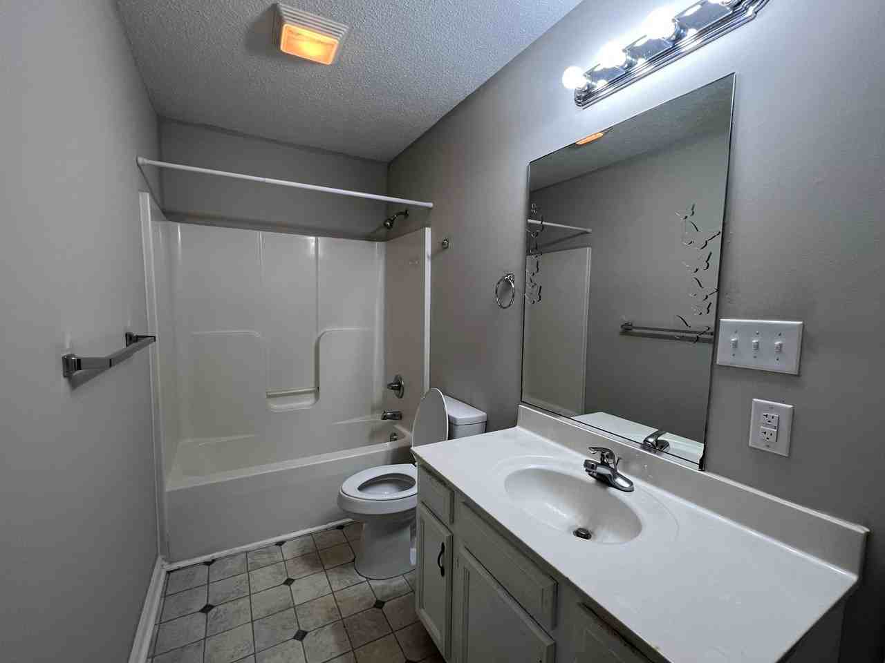 710 Dixie St - Photo 6 of 6