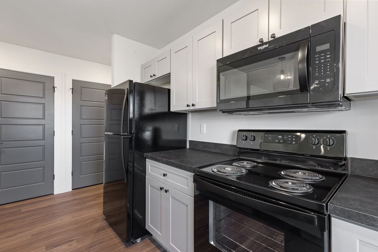 5161 West Side Flats - Photo 2 of 18